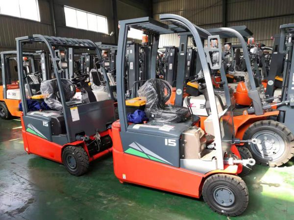 1.5T CPD15 Electric Forklift - Image 4