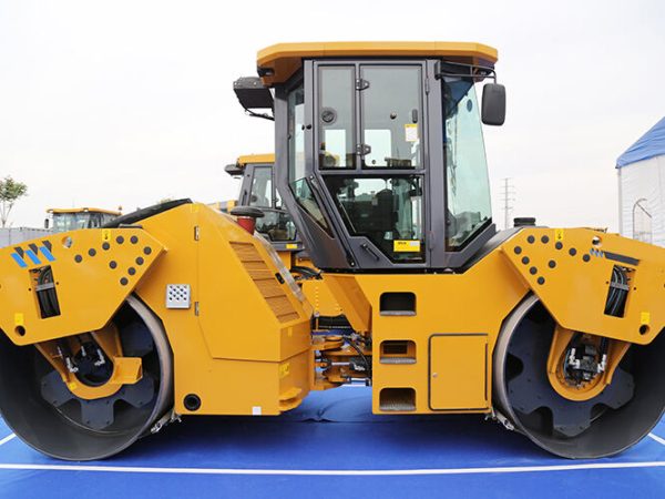 14 Ton Double Drum Vibratory Compactor Road Roller XD143 with High Quality in Stock for Sale - Image 4