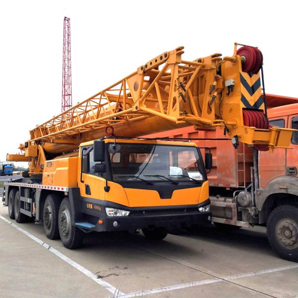 60t Truck Mobile Crane XCT60L5 Large Truck Crane 5-Section Boom - Image 5