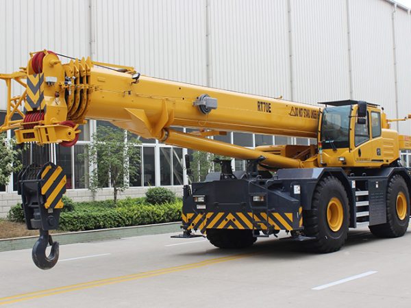 China Famous Manufacturer All Terrain Crane RT25/50 25 Ton Small Cranes Rough Terrain Crane Top Quality - Image 3