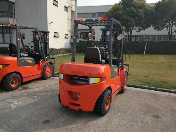 Economical Type LONKING 3.5 Ton Fd35te Mini Diesel Forklift With Solid Tire Hot Sale - Image 4