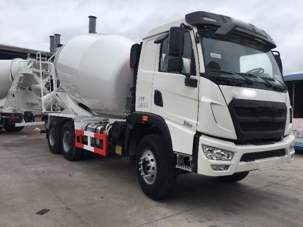 G08ZZ 6X4 Concrete Mixer Truck - Image 4