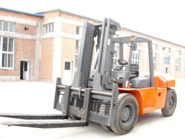 HELI 10 ton heavy duty forklifts CPCD100 forklift reach with flexible fork arm in Mexico - Image 2