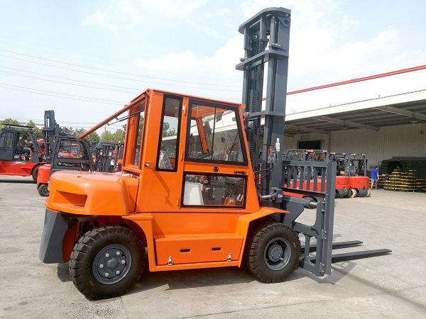 HELI 10 ton heavy duty forklifts CPCD100 forklift reach with flexible fork arm in Mexico - Image 3