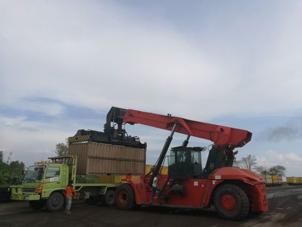 Heli 45t Reach Stacker Container Handler SRSH4528-VO2 for Hot Sale - Image 3