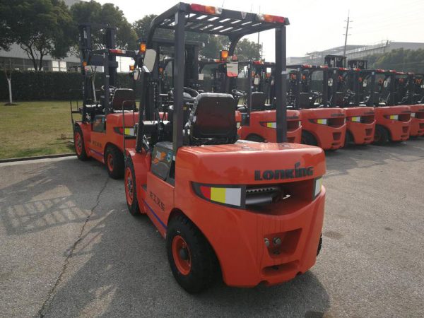 LONKING 4 Ton Diesel Forklift CPCD40 LG40DT FD38T With 3M Lifting Height For Sale - Image 2