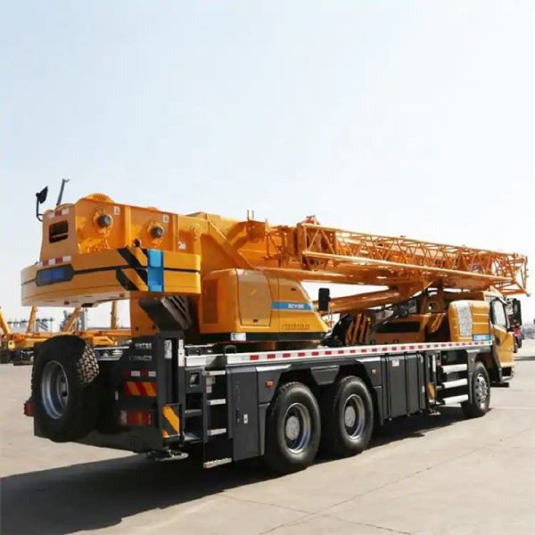 Lifting Machinery 58m Hoist Height 35 Ton XCT35 Truck Crane - Image 5