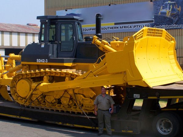 Multi Function Bulldozer SD42 420HP Hydraulic Drive Type Crawler Dozer - Image 3