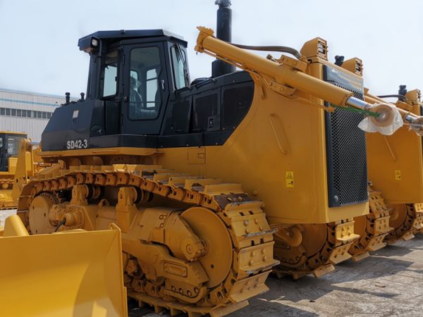 Multi Function Bulldozer SD42 420HP Hydraulic Drive Type Crawler Dozer - Image 6