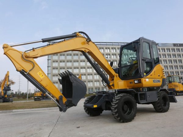 On Sale XE75WG 7 Ton Wheel Excavator with Breaker Line and Full Accessory Package - Image 4