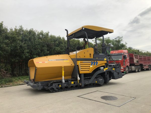 RP403 Mini Road Machinery with 4.2m Paving Width for Asphalt Concrete Paver - Image 5