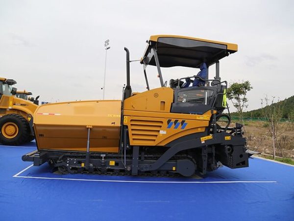 RP753 140KW Road Asphalt Concrete Paver Machine - Image 3