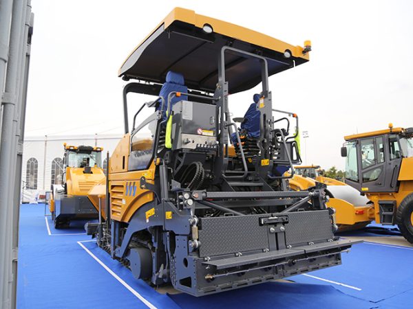 RP753 140KW Road Asphalt Concrete Paver Machine - Image 4