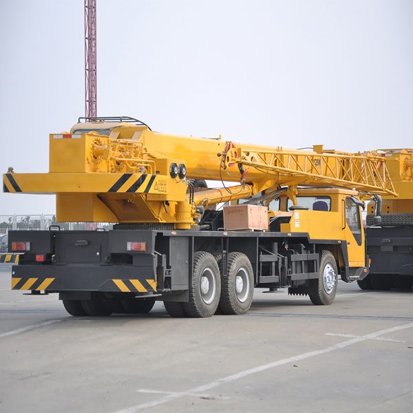 QY25K-II Chinese 25 Tons Truck Crane Price List With Factory Price - Image 5