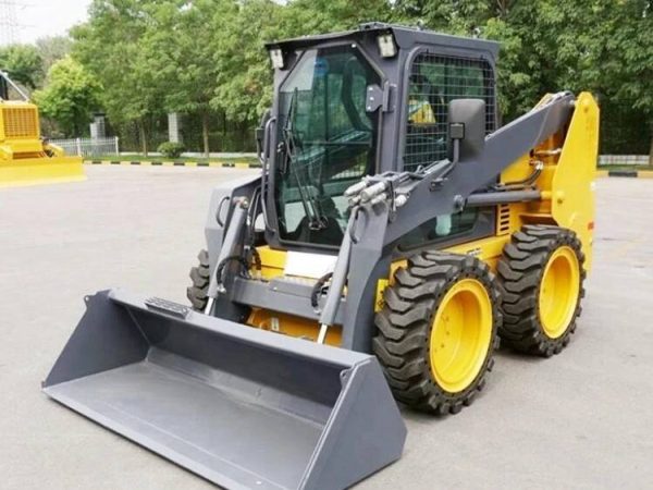 Small Backhoe Loader XT760 Tractor Skid Steer Loader with Price - Image 3