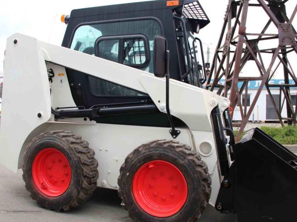 Small Skid Steer Loader LG308 with Imported Spare Parts - Image 4