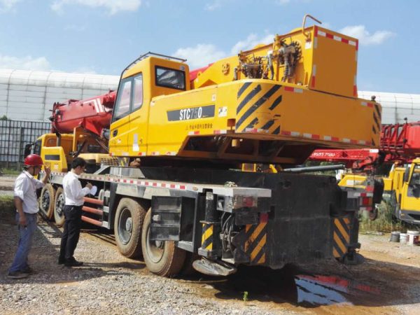 Stc700c5 70 Ton Heavy Crane with Reliable Hydraulic Mobile Functionality - Image 4