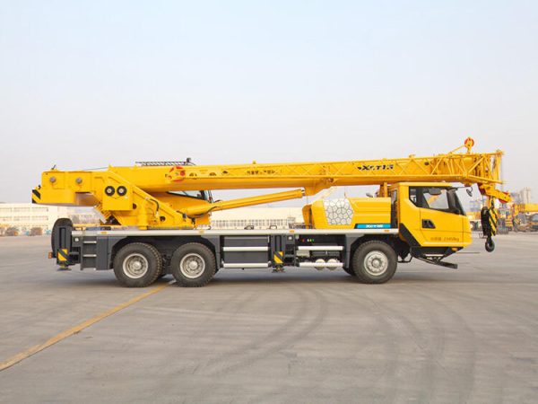 XCT16 16T Construction Crane Mobile Truck - Image 3