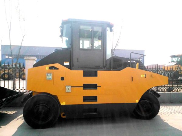 XP163 16T Static Road Roller - Image 4