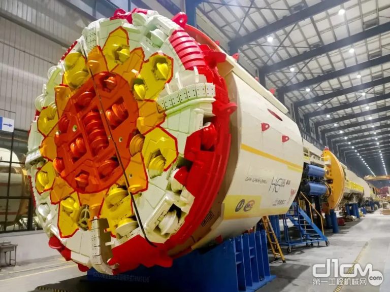 crchi shield machine blooms “flowers of friendship” in Latin America