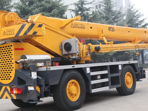 famous brand 60ton truck crane hydraulic pump RT60/80 rough-terrain crane with professional service and top quality - Image 3